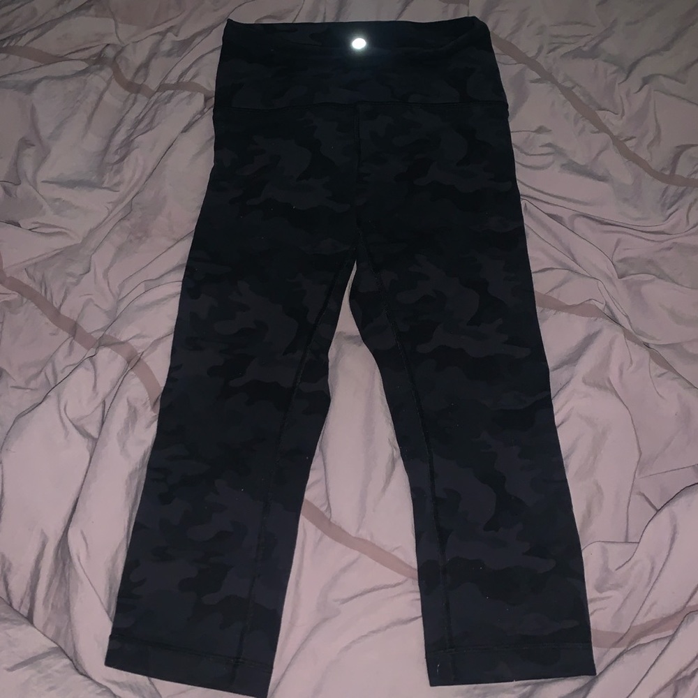 Camo Capri lululemon leggings :))